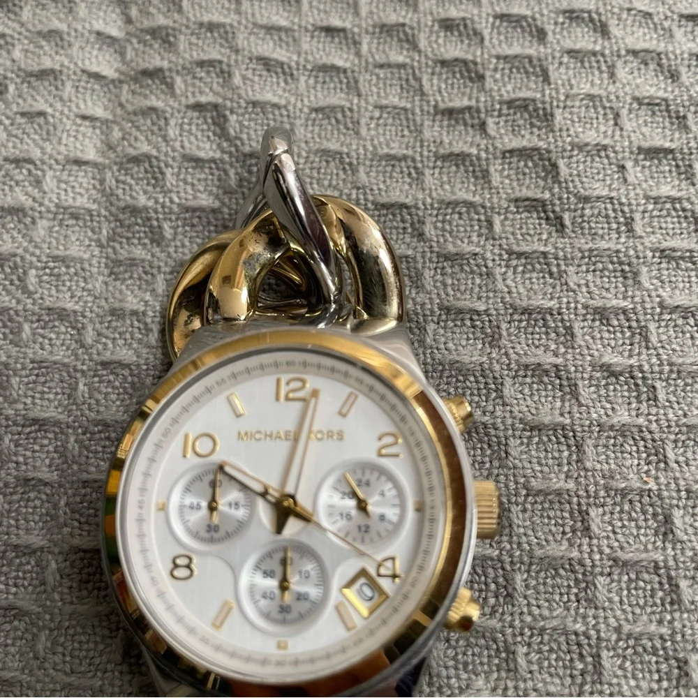 Michael Kors Runway Watch Womens Two Tone Stainless‎ Steel
